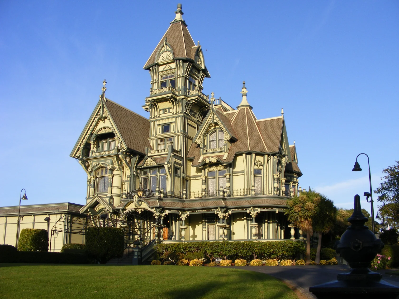 Особняк Карсона (Carson Mansion)